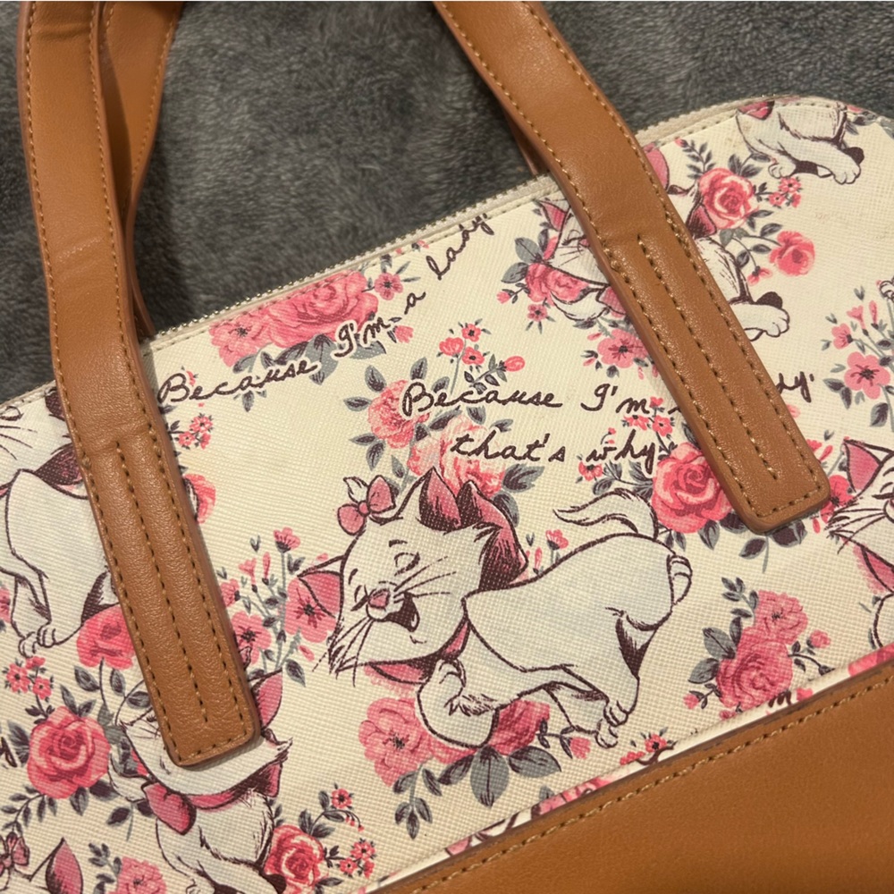 Pre-Loved! Loungefly Disney The Aristocats Marie Satchel Crossbody Purse - Picture 7 of 13